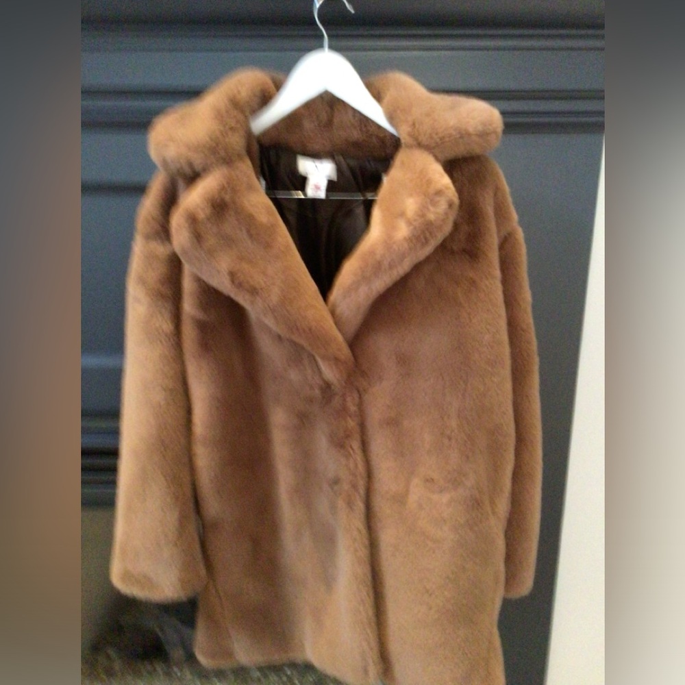 EUC. Worn once. Oversized Teddy Bear jacket 🧥